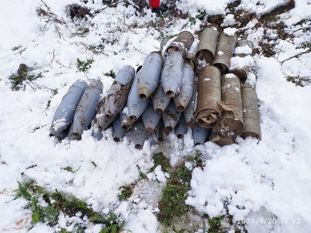 В ряде районов Азербайджана обнаружены неразорвавшиеся боеприпасы и мины - ФОТО