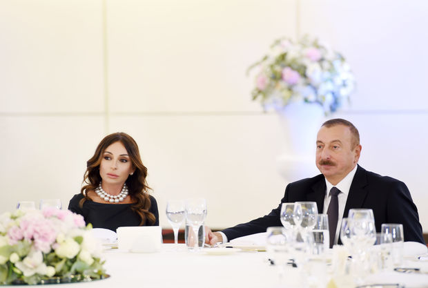 Ильхам Алиев и Мехрибан Алиева поздравили Теймура Раджабова